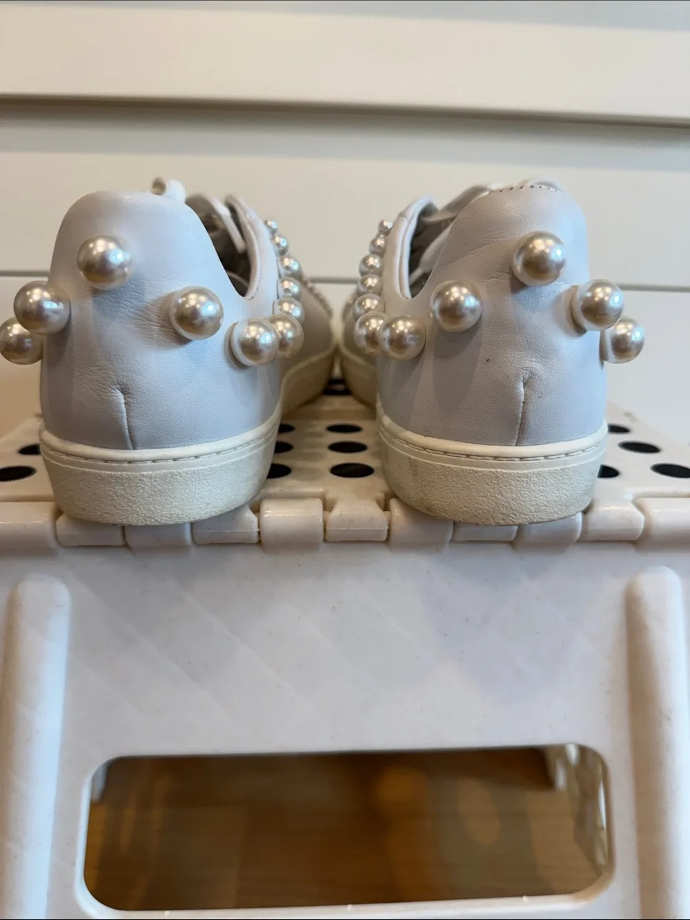 Stuart Weitzman Goldie Pearly Leather Low-Top Sneakers - Picture 5 of 13
